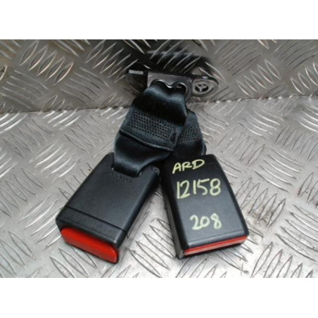 Attache ceinture arriere droit PEUGEOT 208 1 PHASE 2 d’occasion