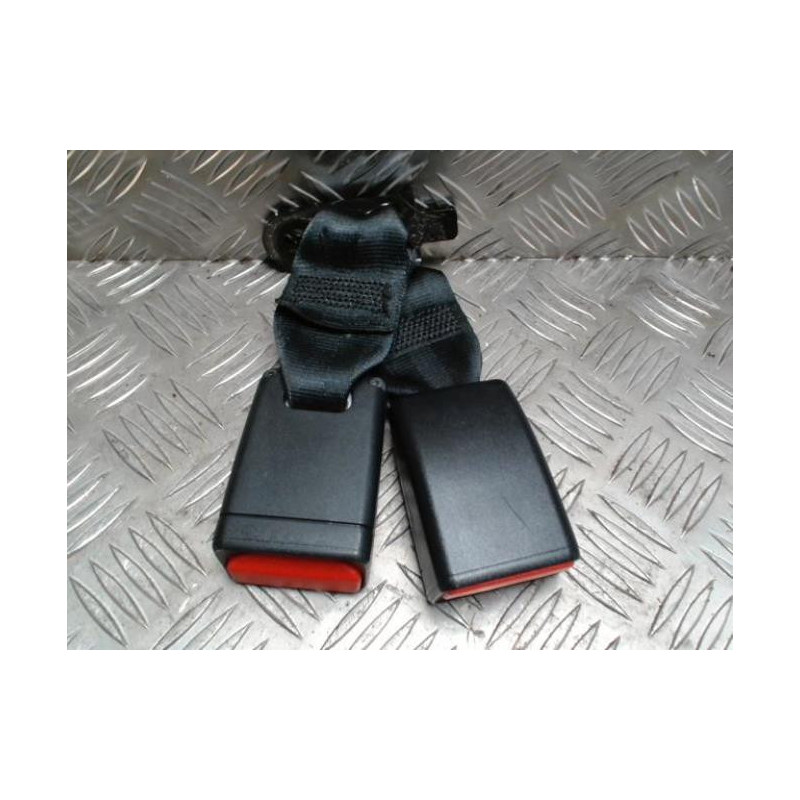 Attache ceinture arriere droit PEUGEOT 208 1 PHASE 2 d’occasion