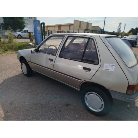 Optique avant principal gauche (feux)(phare) PEUGEOT 205 PHASE 2 d’occasion