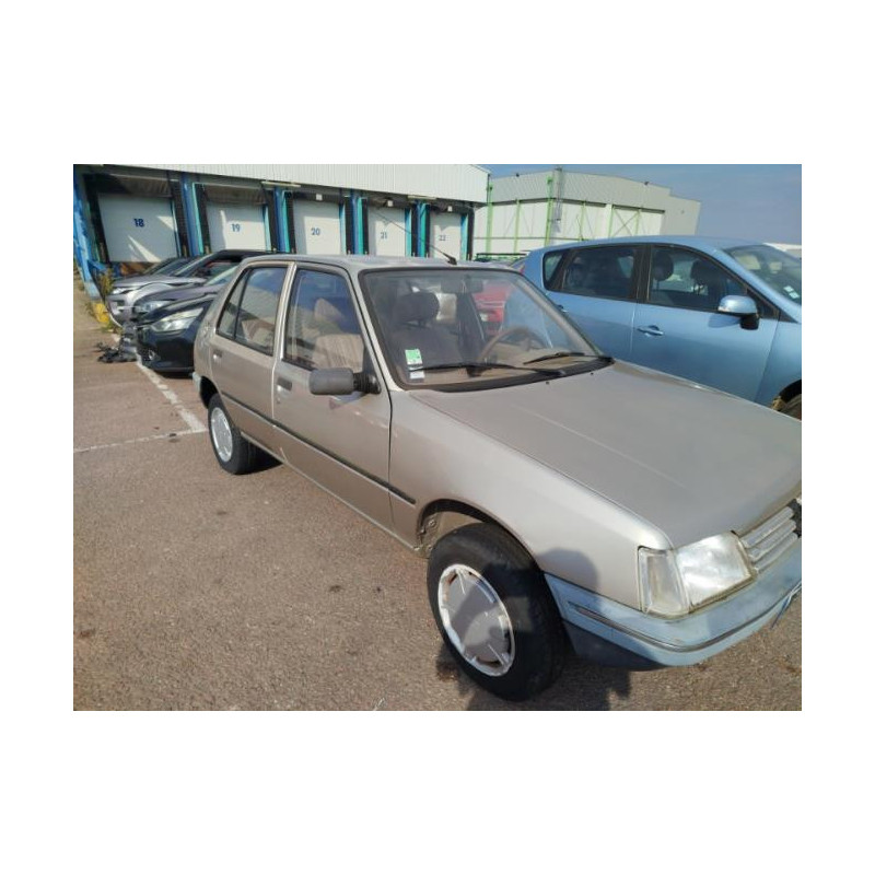 Optique avant principal gauche (feux)(phare) PEUGEOT 205 PHASE 2 d’occasion