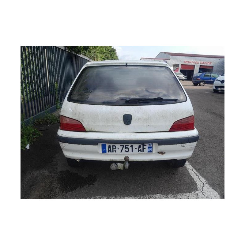 Optique avant principal droit (feux)(phare) PEUGEOT 106 PHASE 2 d’occasion
