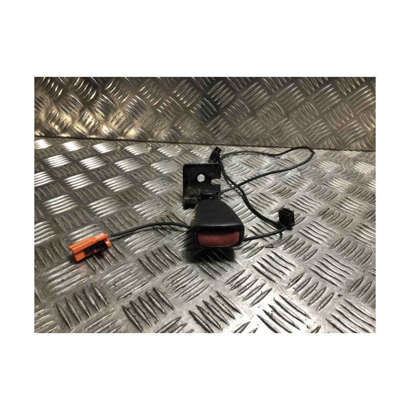 Attache ceinture arriere gauche VOLVO C 30 PHASE 1 d’occasion