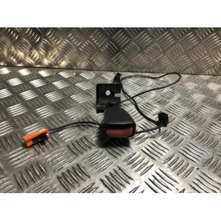 Attache ceinture arriere gauche VOLVO C 30 PHASE 1 d’occasion