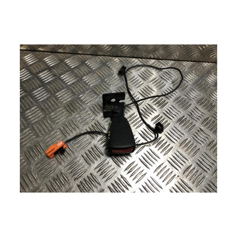 Attache ceinture arriere gauche VOLVO C 30 PHASE 1 d’occasion