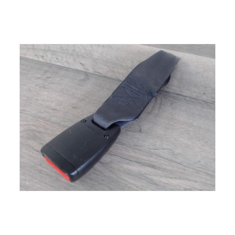 Attache ceinture arriere gauche SUZUKI GRAND VITARA 1 d’occasion