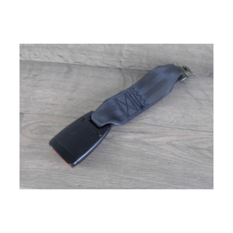 Attache ceinture arriere droit SUZUKI GRAND VITARA 1 d’occasion