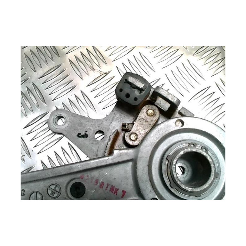 Pedalier MERCEDES CLASSE CLK 208 PHASE 1 COUPE d’occasion