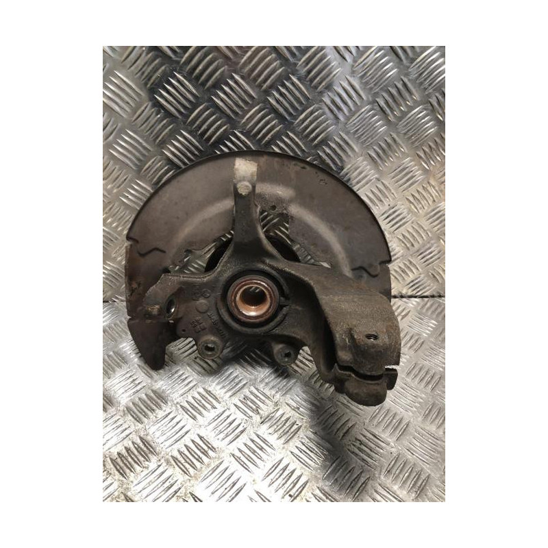 Fusee avant gauche VOLVO C 30 PHASE 1 d’occasion