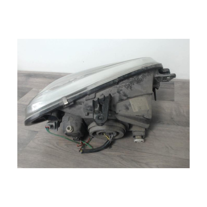 Optique avant principal gauche (feux)(phare) CITROEN SAXO PHASE 2 d’occasion