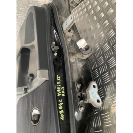Porte arriere droit TOYOTA YARIS 2 PHASE 1 d’occasion