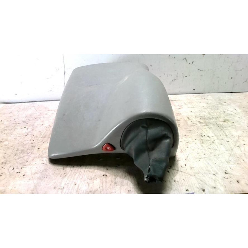 Console central (interieur plastique) RENAULT TRAFIC 2 PHASE 1 d’occasion