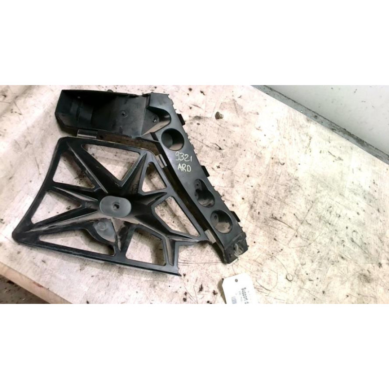 Support de pare chocs arriere RENAULT SCENIC 3 PHASE 3 d’occasion