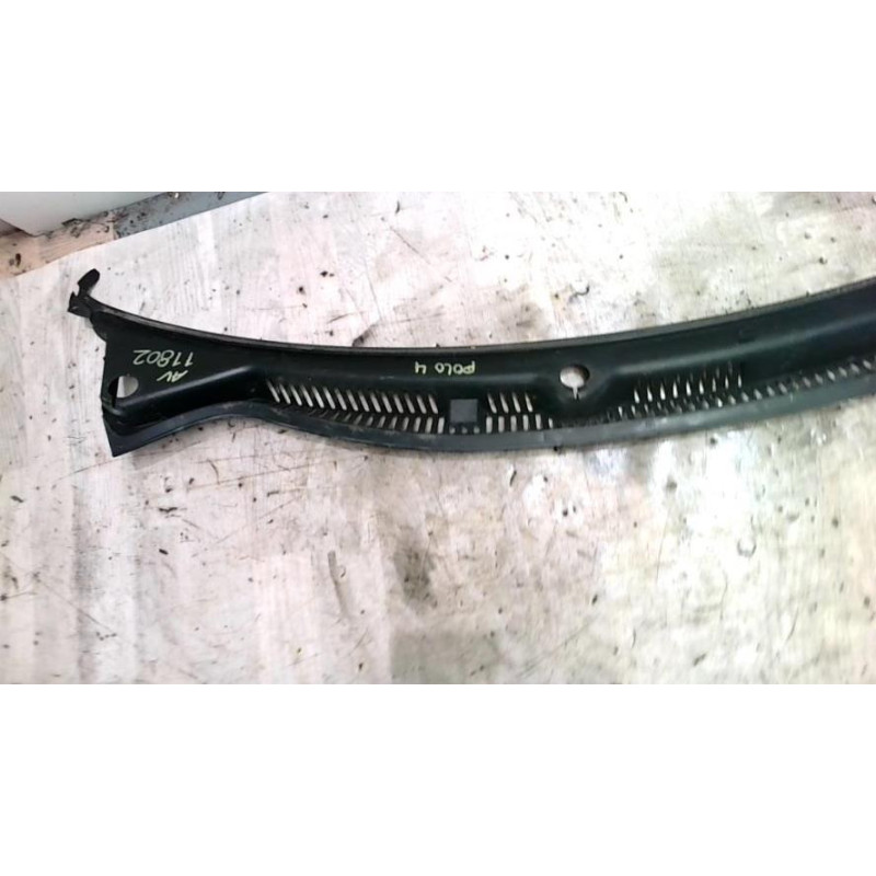 Baie de pare brise VOLKSWAGEN POLO 4 PHASE 1 d’occasion
