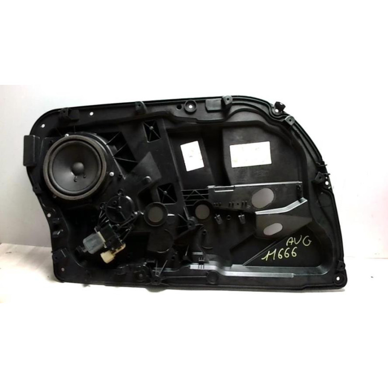 Leve vitre electrique avant gauche FORD FIESTA 6 PHASE 1 d’occasion