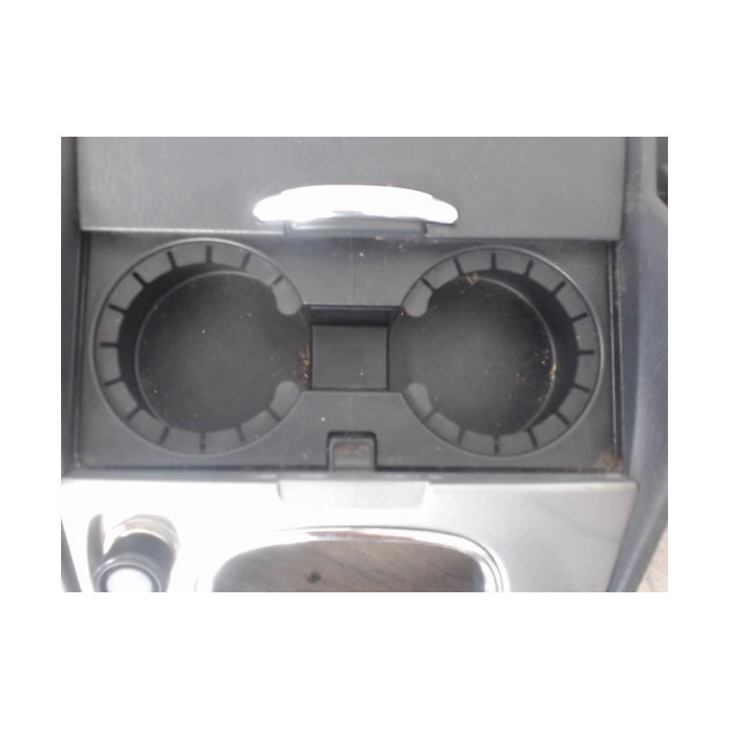Porte gobelet SUZUKI GRAND VITARA 1 d’occasion