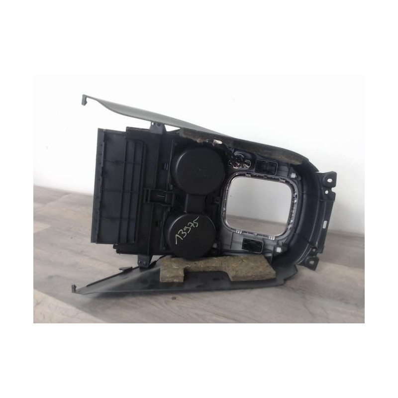 Porte gobelet SUZUKI GRAND VITARA 1 d’occasion