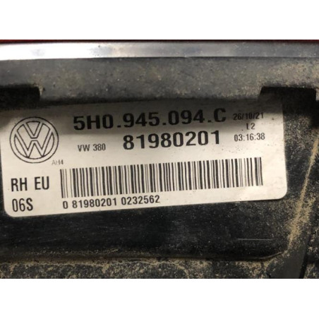 Feu arriere secondaire droit (feux) VOLKSWAGEN GOLF 8 d’occasion