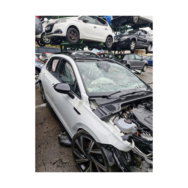 Feu arriere secondaire droit (feux) VOLKSWAGEN GOLF 8 d’occasion