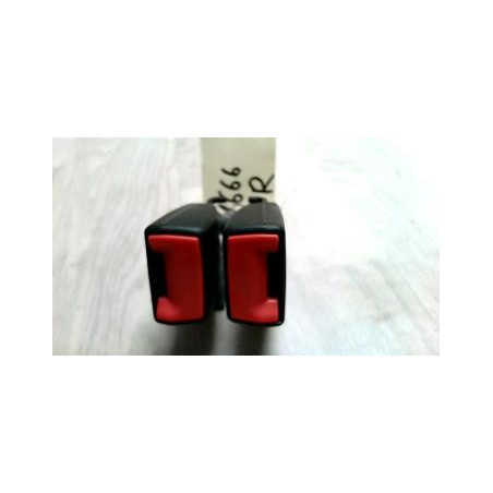 Attache ceinture arriere centrale FORD FIESTA 6 PHASE 1 d’occasion