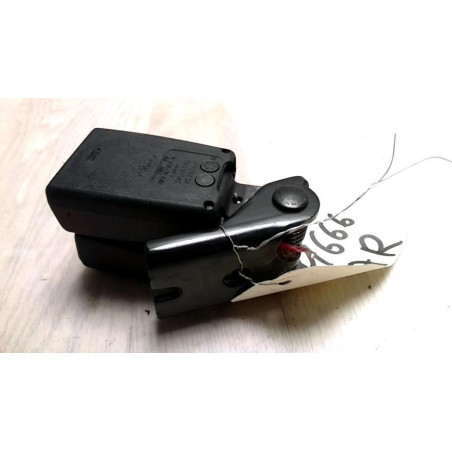 Attache ceinture arriere centrale FORD FIESTA 6 PHASE 1 d’occasion