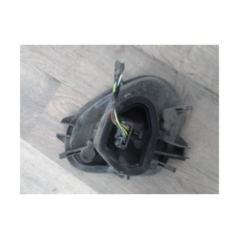 Platine feu arriere gauche PEUGEOT 208 1 PHASE 1 d’occasion