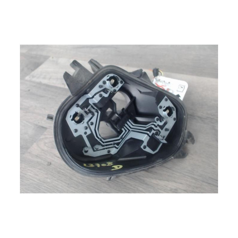 Platine feu arriere droit PEUGEOT 208 1 PHASE 1 d’occasion