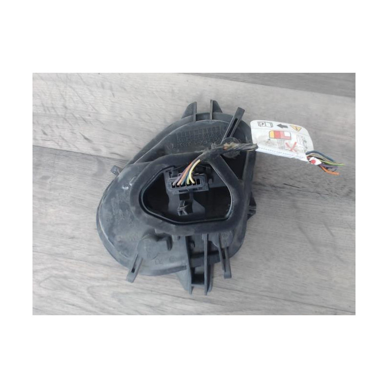Platine feu arriere droit PEUGEOT 208 1 PHASE 1 d’occasion