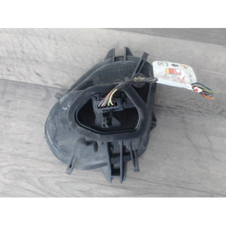 Platine feu arriere droit PEUGEOT 208 1 PHASE 1 d’occasion