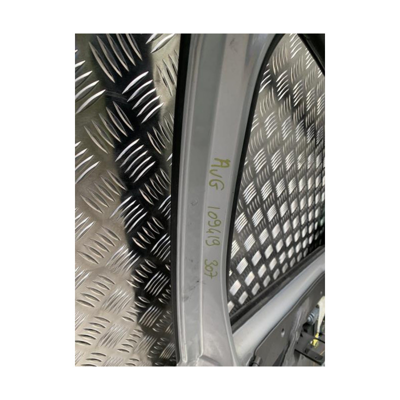 Porte avant gauche PEUGEOT 307 PHASE 1 d’occasion