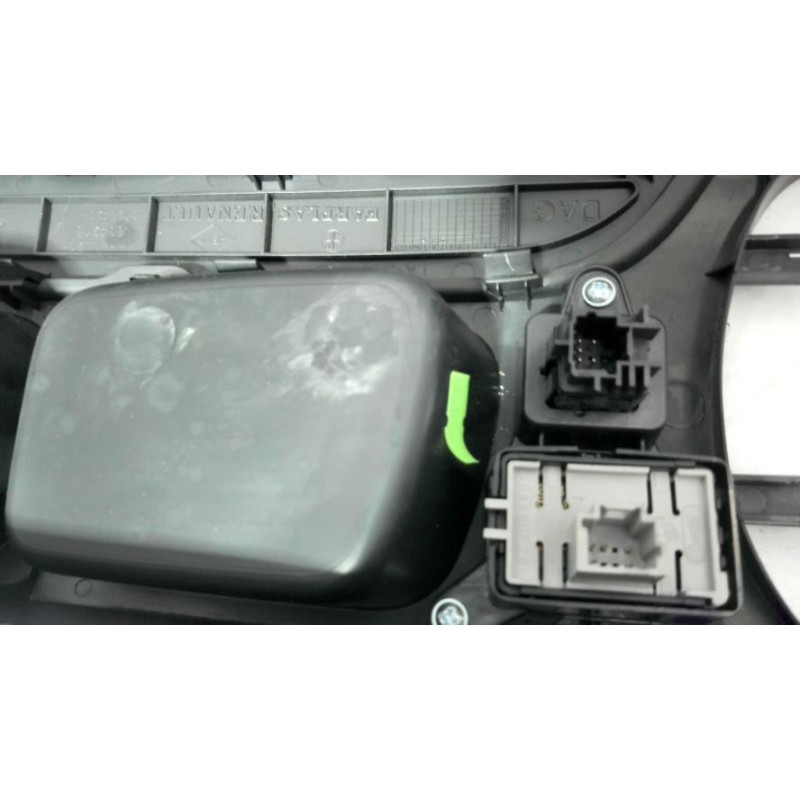 Console central (interieur plastique) RENAULT CLIO 4 PHASE 1 d’occasion
