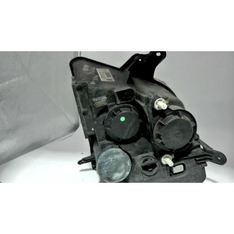 Optique avant principal droit (feux)(phare) OPEL MERIVA A PHASE 2 d’occasion