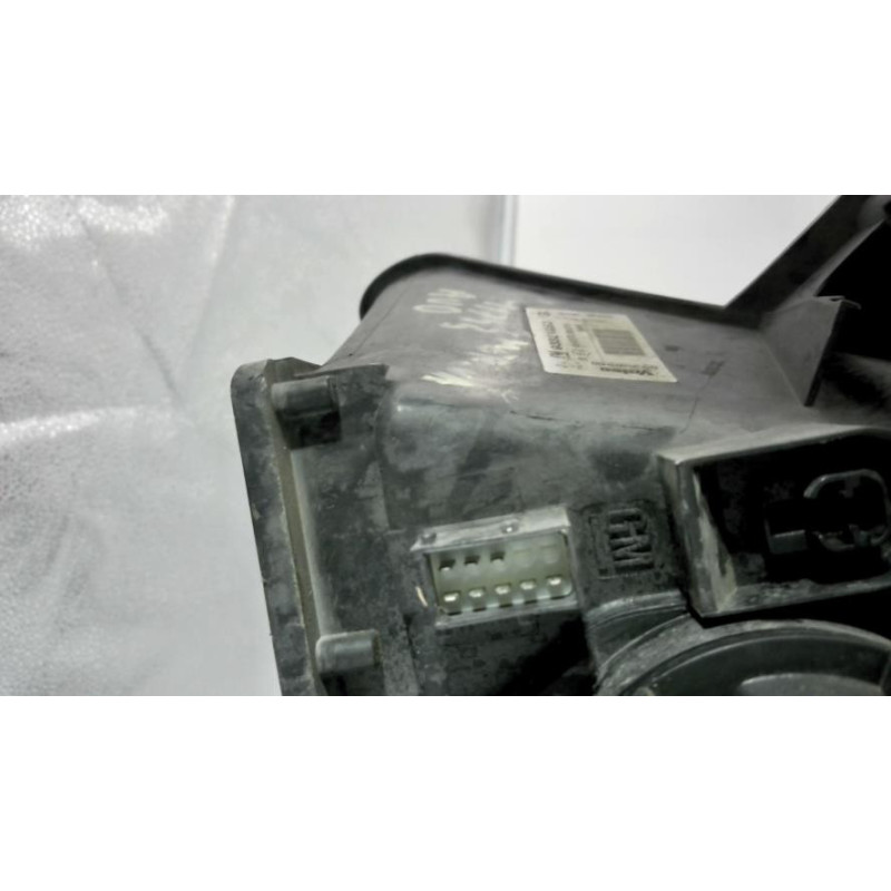 Optique avant principal droit (feux)(phare) OPEL MERIVA A PHASE 2 d’occasion