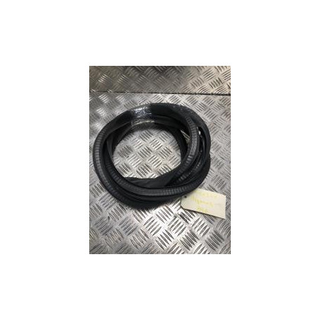 Joint de porte arriere gauche RENAULT MEGANE 4 PHASE 1 d’occasion