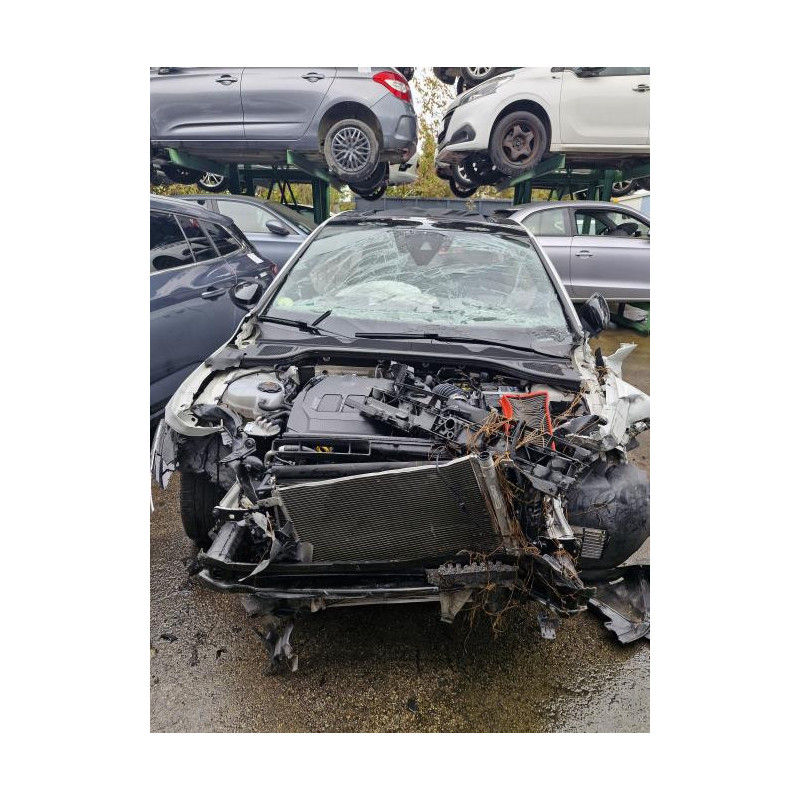 Charniere de porte arriere droit VOLKSWAGEN GOLF 8 d’occasion