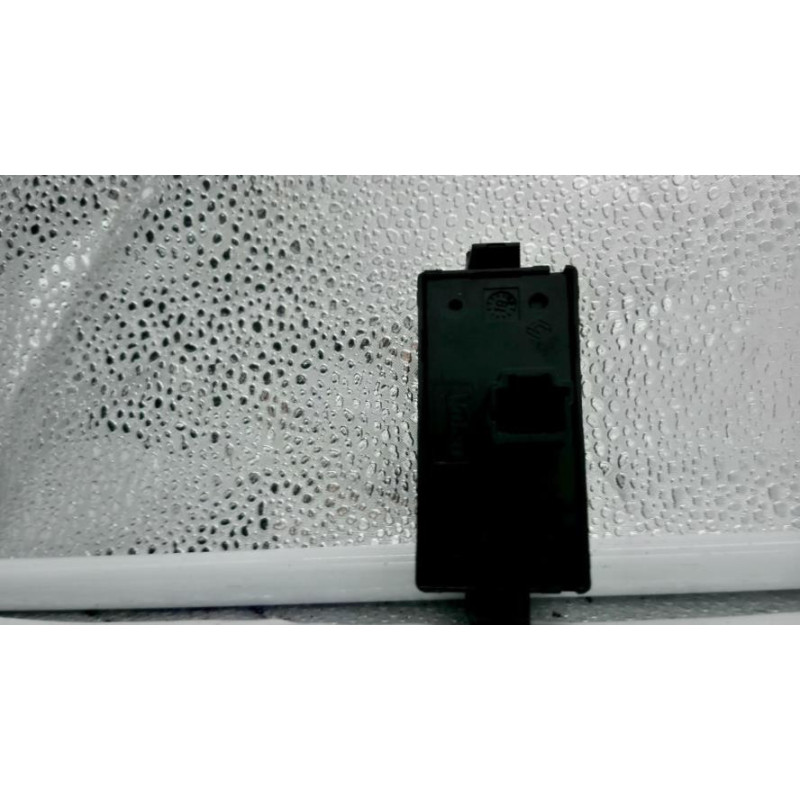 Bouton de warning RENAULT KANGOO 2 PHASE 2 d’occasion