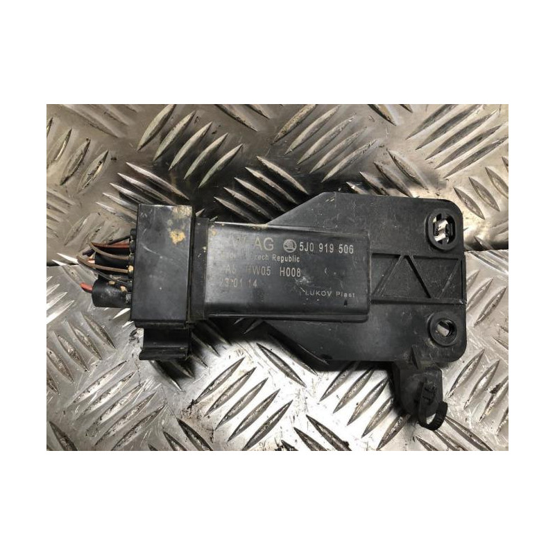 Relais electrique SKODA FABIA 2 PHASE 2 d’occasion