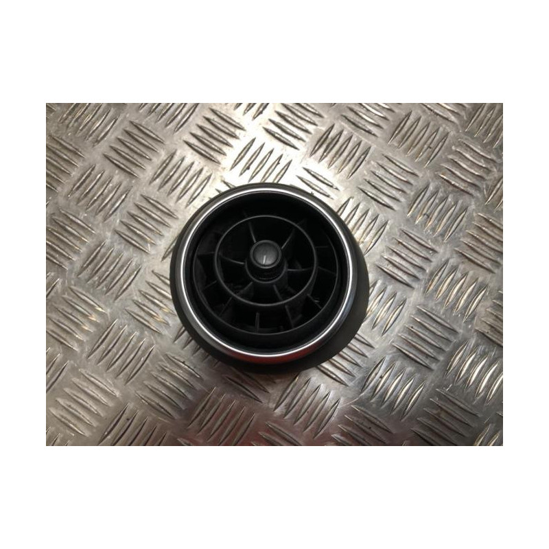 Aerateur tableau de bord avant gauche AUDI A1 1 PHASE 1 d’occasion