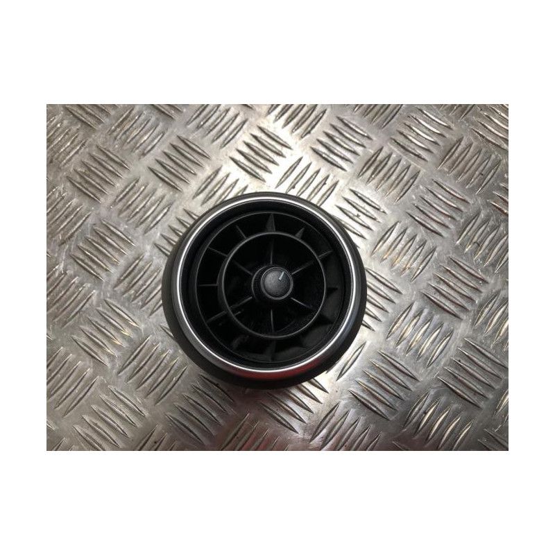 Aerateur tableau de bord AUDI A1 1 PHASE 1 d’occasion