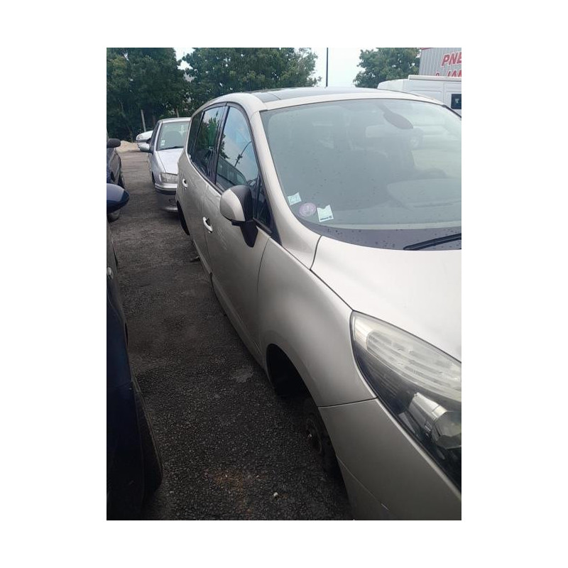 Panneau de porte avant gauche RENAULT GRAND SCENIC 3 PHASE 1 d’occasion