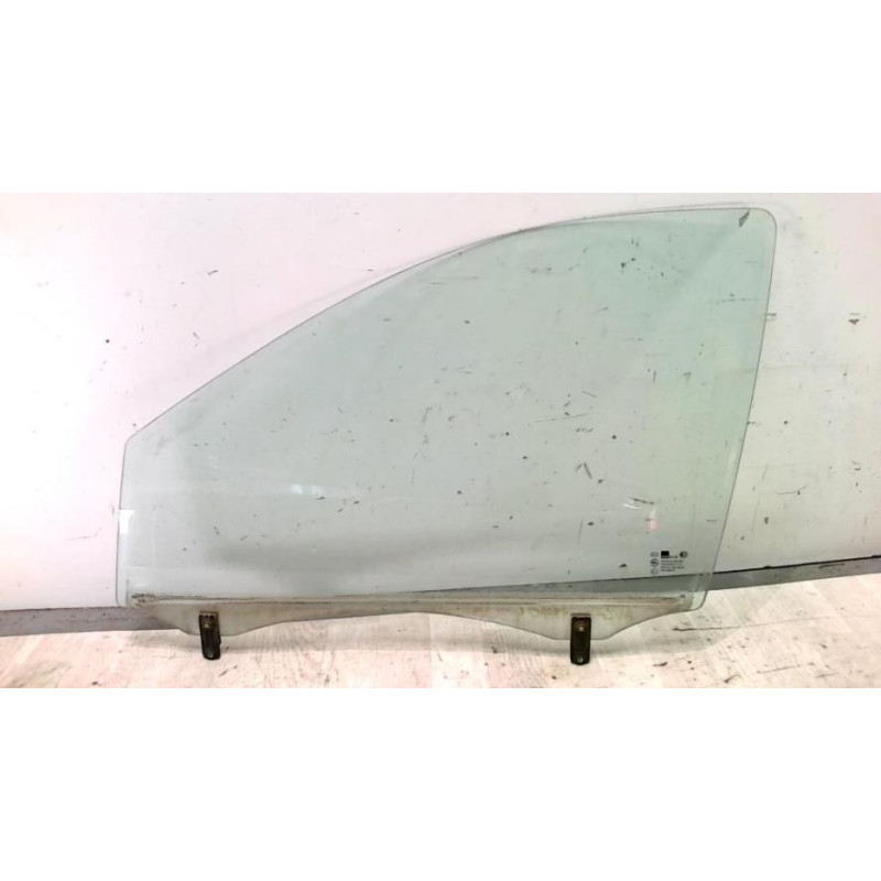 Vitre avant gauche KIA SORENTO 1 PHASE 1 d’occasion