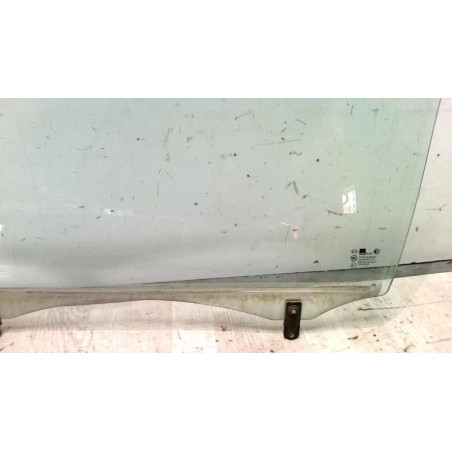 Vitre avant gauche KIA SORENTO 1 PHASE 1 d’occasion