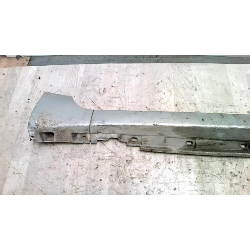 Bas de caisse droit AUDI A4 2 PHASE 2 d’occasion