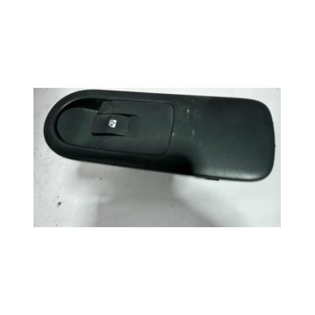 Interrupteur de leve vitre avant droit RENAULT SCENIC 2 PHASE 1 d’occasion
