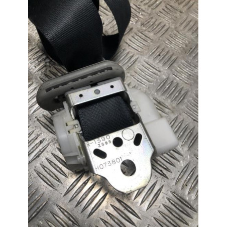 Ceinture arriere droit TOYOTA YARIS 2 PHASE 1 d’occasion