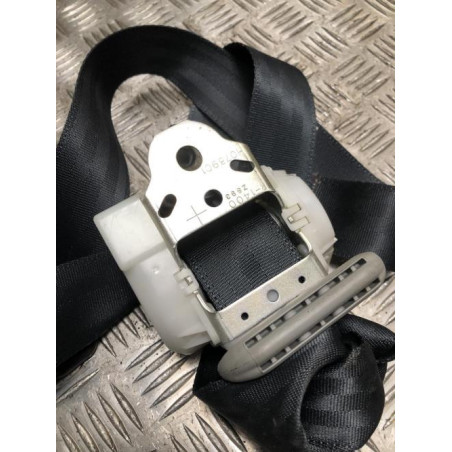 Ceinture arriere gauche TOYOTA YARIS 2 PHASE 1 d’occasion
