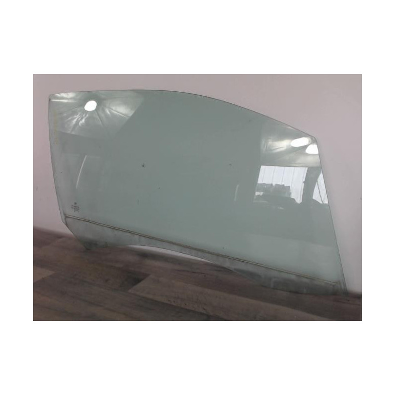 Vitre avant droit PEUGEOT 208 1 PHASE 1 d’occasion
