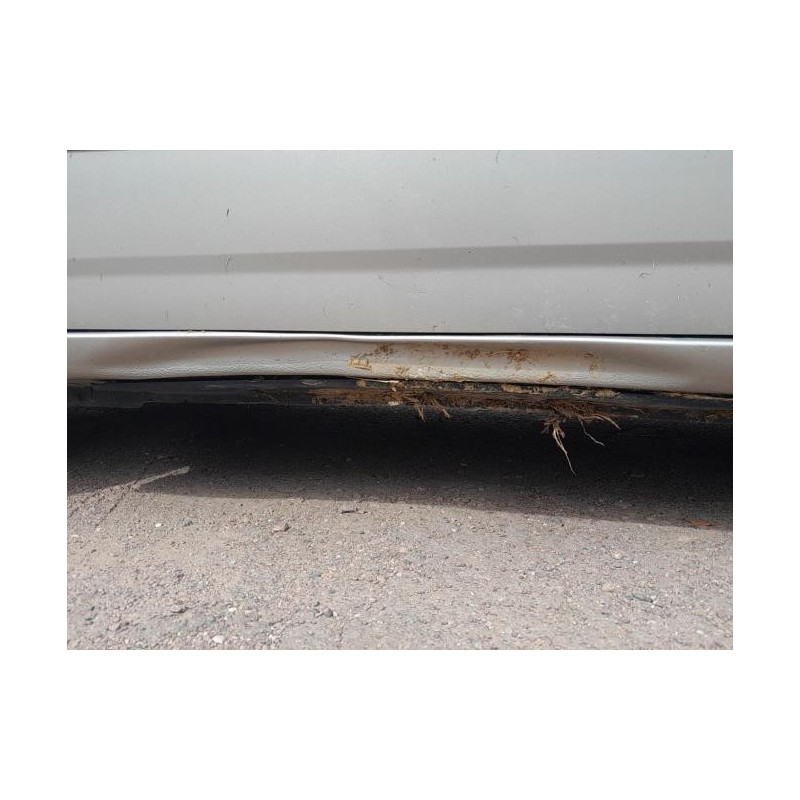 Panneau de porte avant droit TOYOTA COROLLA VERSO 1 d’occasion