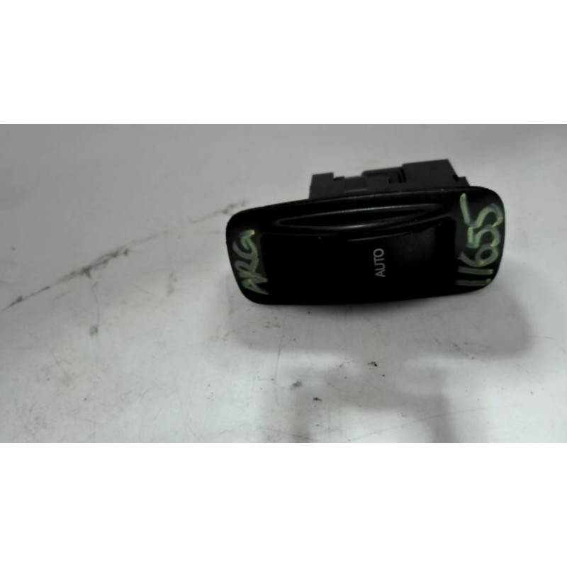 Bouton/Interrupteur TOYOTA COROLLA 10 PHASE 2 d’occasion