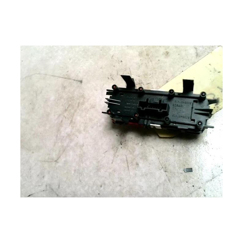Bouton de warning RENAULT SCENIC 2 PHASE 2 d’occasion