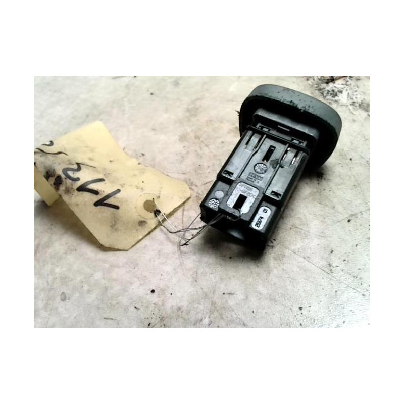 Bouton de warning RENAULT CLIO 2 PHASE 1 d’occasion